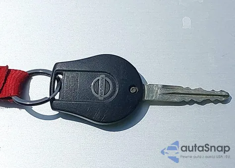 2015 Nissan Versa Note S (Sr)/S Plus/Sl/Sr/Sv z USA, uszkodzony, nr VIN 3N1CE2CP1FL373470